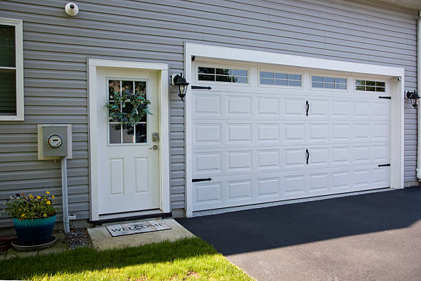 24/7 Emergency Garage Door Installation experts in Plattsmouth, NE
